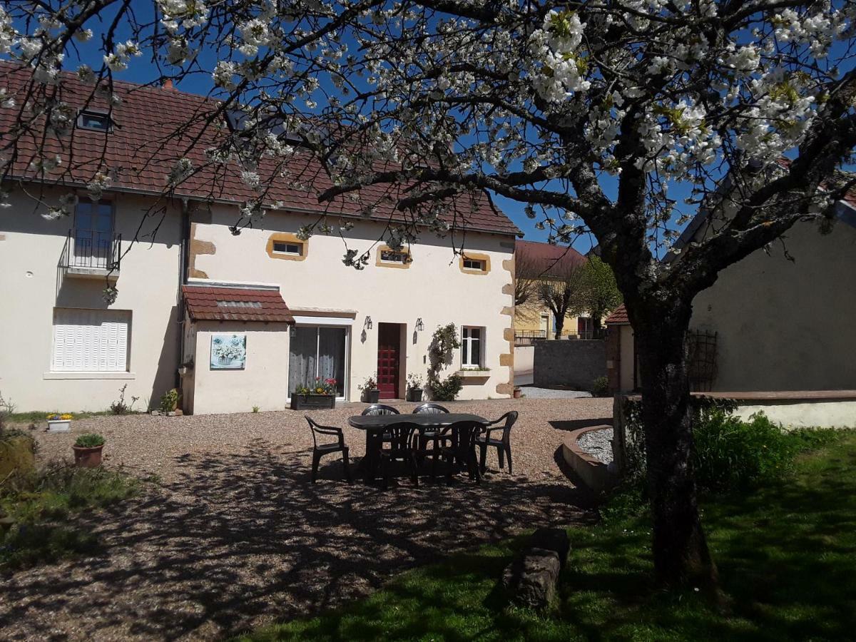 Saint-Aubin-en-Charollais Escampette酒店 外观 照片